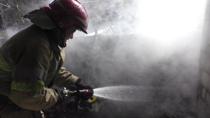 В Дрогобицькому районі вогнеборці ліквідували пожежу в котельні В Дрогобицькому районі вогнеборці ліквідували пожежу в котельні