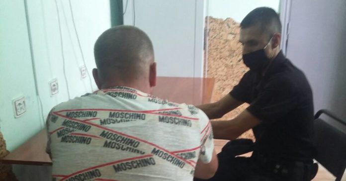 Двоє мешканців Стрийщини побили дівчину та поліцейського Двоє мешканців Стрийщини побили дівчину та поліцейського