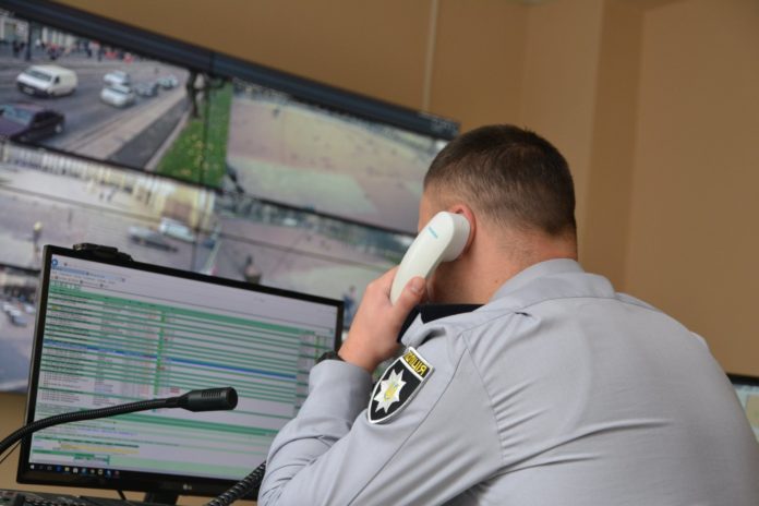 Автомобіль, який «викрали» у Львові, виявили на сусідній вулиці Автомобіль, який «викрали» у Львові, виявили на сусідній вулиці