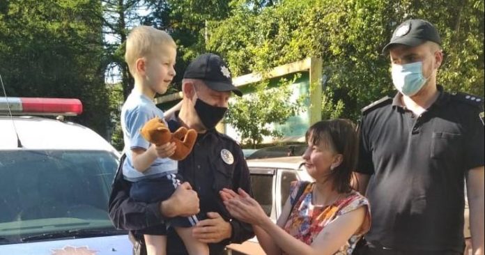 У Новому Роздолі «підняли на вуха» відділ поліції через зникнення дитини У Новому Роздолі «підняли на вуха» відділ поліції через зникнення дитини