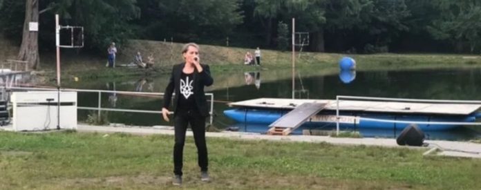 Львівський співак під час свого концерту кинувся у воду рятувати потопельника Львівський співак під час свого концерту кинувся у воду рятувати потопельника