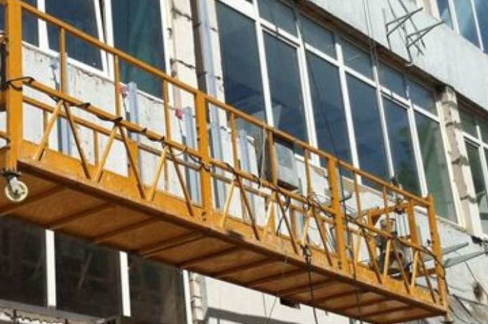 На вулиці Малоголовсківській у Львові загинув будівельник На вулиці Малоголовсківській у Львові загинув будівельник