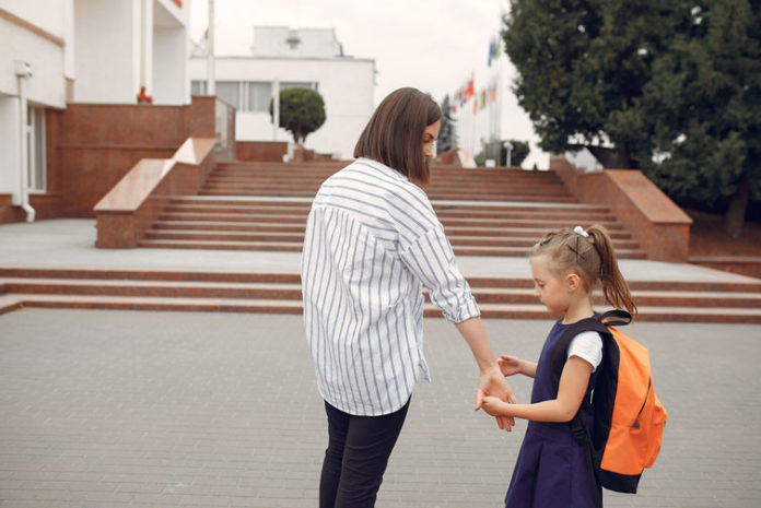У ЦГЗ пояснили, чи можна батькам заходити на територію школи У ЦГЗ пояснили, чи можна батькам заходити на територію школи
