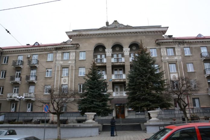 Відтепер вагітних із COVID-19 госпіталізуватимуть у Львівську обласну клінічну лікарню Відтепер вагітних із COVID-19 госпіталізуватимуть у Львівську обласну клінічну лікарню