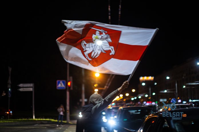 У Білорусі затримали 9 українців і побили фотокореспондента У Білорусі затримали 9 українців і побили фотокореспондента