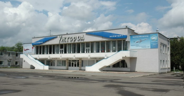 Шмигаль домовився зі Словаччиною про розблокування аеропорту «Ужгород» Шмигаль домовився зі Словаччиною про розблокування аеропорту «Ужгород»