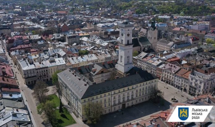 Цього року Львів пропонує з нагоди Дня міста відзначити спільноти медиків, підприємців та волонтерів Цього року Львів пропонує з нагоди Дня міста відзначити спільноти медиків, підприємців та волонтерів