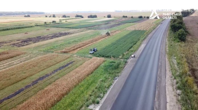 На Львівщині капітально ремонтують автодорогу між Миколаєвом і Бібркою На Львівщині капітально ремонтують автодорогу між Миколаєвом і Бібркою