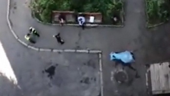 У Львові внаслідок падіння з балкона багатоповерхівки загинула жінка У Львові внаслідок падіння з балкона багатоповерхівки загинула жінка