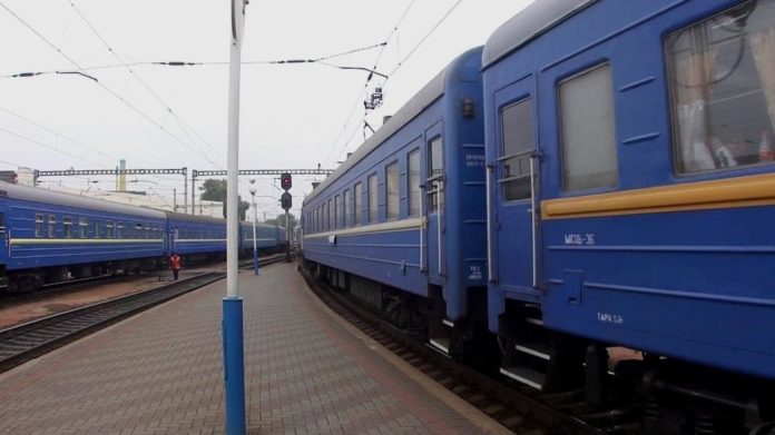 На трьох станціях на Львівщині заборонили посадку в поїзди На трьох станціях на Львівщині заборонили посадку в поїзди
