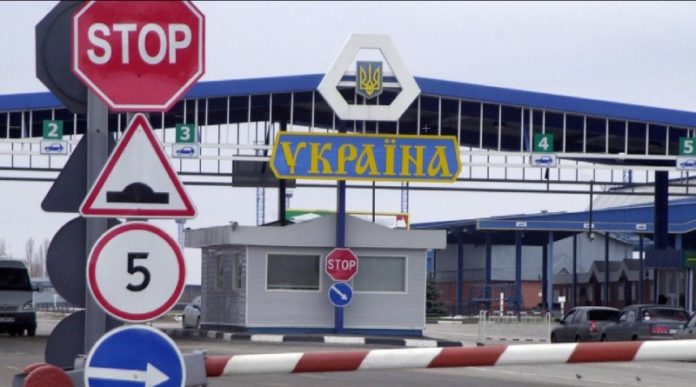 В уряді готують пом’якшення заборони на в’їзд іноземців В уряді готують пом’якшення заборони на в’їзд іноземців