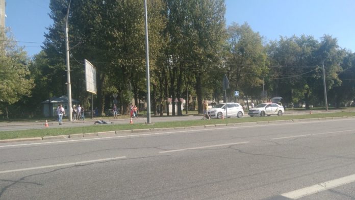 У Львові водій BMW на смерть збив пенсіонера, який переходив дорогу У Львові водій BMW на смерть збив пенсіонера, який переходив дорогу