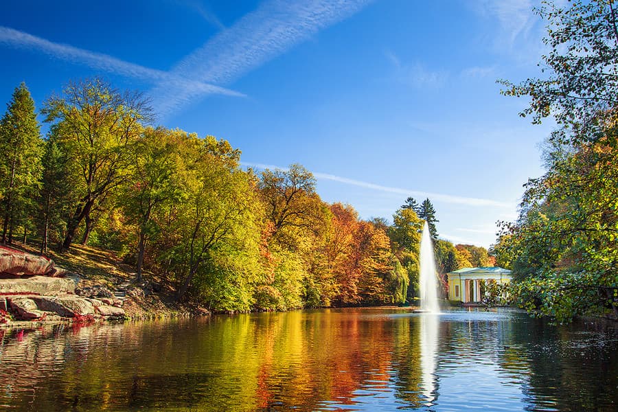 Неповторні парки України, які варто відвідати восени