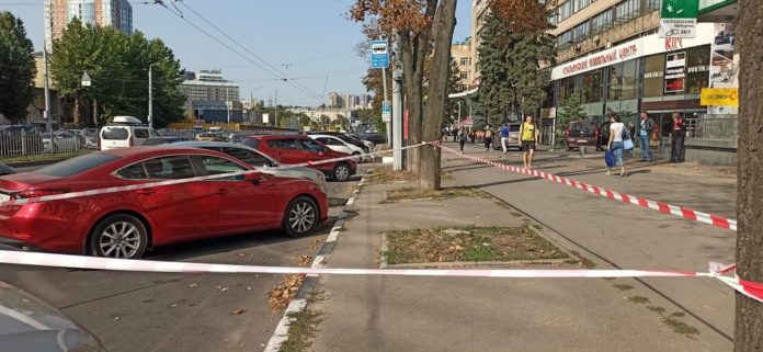 У центрі Харкова напали на жінку та викрали її авто У центрі Харкова напали на жінку та викрали її авто