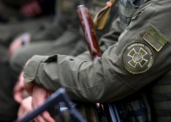 Мерія Львова планує виплатити по 25 тисяч гривень контрактникам Нацгвардії Мерія Львова планує виплатити по 25 тисяч гривень контрактникам Нацгвардії