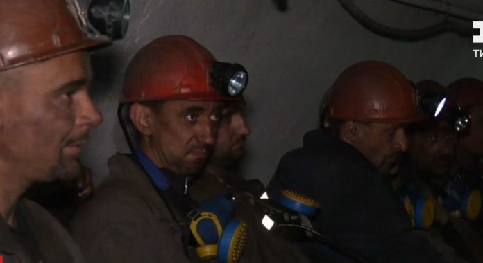 Шмигаль доручив Міненерго розібратися із боргами по зарплаті на шахті «Надія»