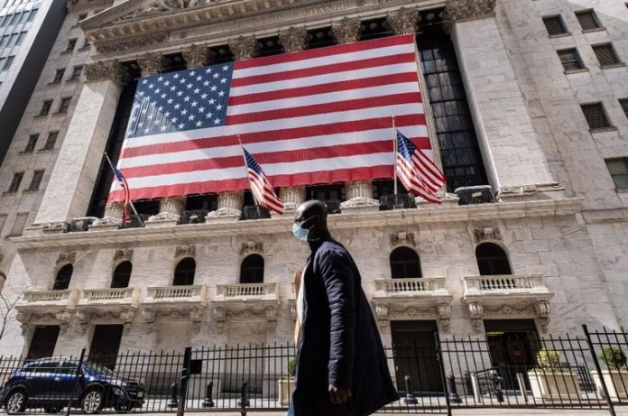 Коронавірус у світі: в США жертвами COVID-19 стали майже 200 тисяч осіб Коронавірус у світі: в США жертвами COVID-19 стали майже 200 тисяч осіб