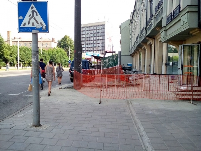 Зупинку біля ТЦ Форум перенесли на проспект Чорновола