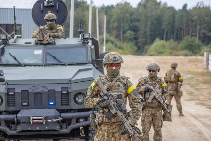 На Львівщині закінчуються військові навчання «Rapid Trident-2020» (фоторепортаж) На Львівщині закінчуються військові навчання «Rapid Trident-2020» (фоторепортаж)