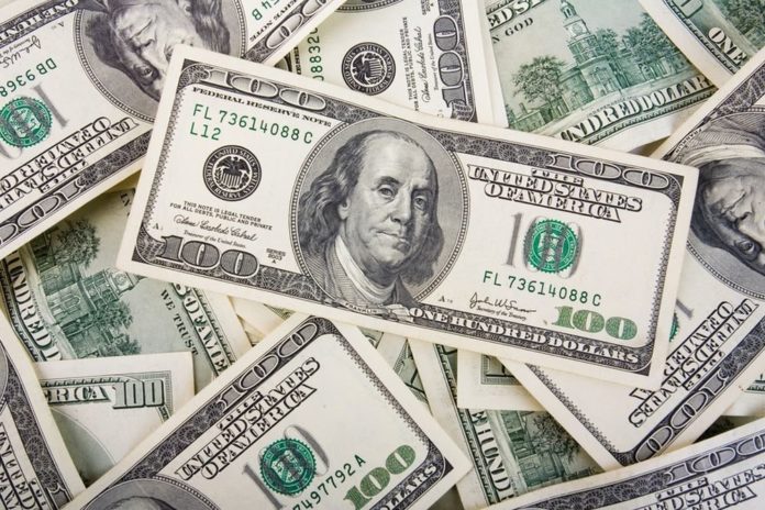 Курс долара на міжбанку піднявся до 28 гривень Курс долара на міжбанку піднявся до 28 гривень
