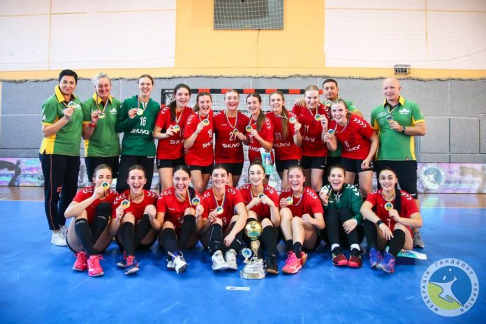 Команда львівських гандболісток учетверте виборола Кубок України Команда львівських гандболісток учетверте виборола Кубок України