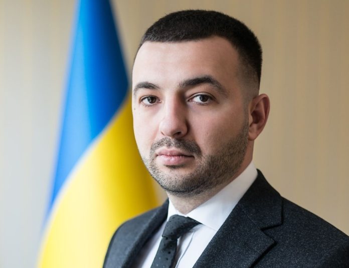 Новопризначеного прокурора Тернопільщини звільнили через застілля і погрози підлеглим Новопризначеного прокурора Тернопільщини звільнили через застілля і погрози підлеглим