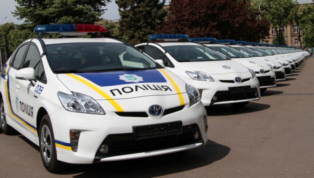 У поліцейських машинах встановлять прилади фіксації швидкості руху