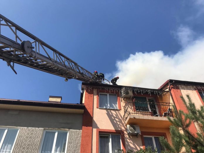 Сьогодні у Винниках у житловому будинку сталась пожежа Сьогодні у Винниках у житловому будинку сталась пожежа