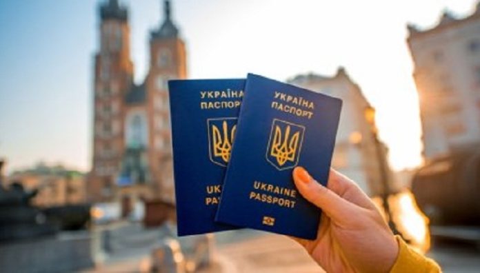 У Європарламенті кажуть, що уряд України ставить під загрозу безвіз У Європарламенті кажуть, що уряд України ставить під загрозу безвіз