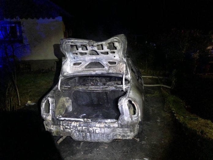 На Львівщині згорів автомобіль На Львівщині згорів автомобіль