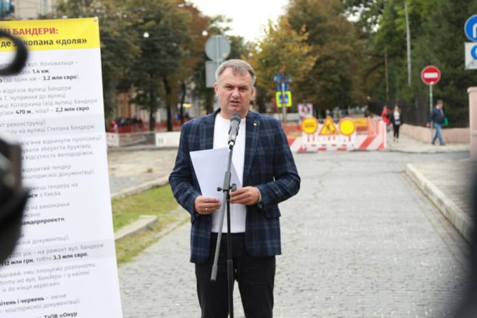 Початок ремонту вулиці Бандери – це передвиборчий піар Садового, – Олег Синютка Початок ремонту вулиці Бандери – це передвиборчий піар Садового, – Олег Синютка