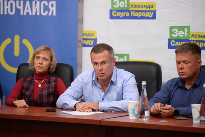 Треба збудувати міцну вертикаль між центральною та місцевою владою, – Тарас Кльофа Треба збудувати міцну вертикаль між центральною та місцевою владою, – Тарас Кльофа
