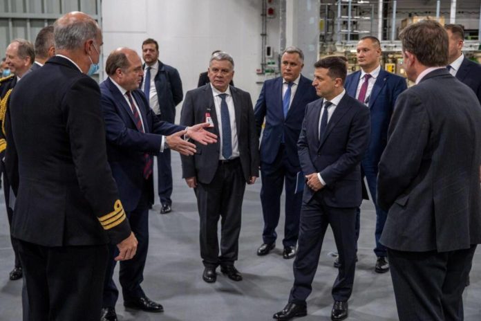 Після Брюсселя Володимир Зеленський підкорив Туманний Альбіон Після Брюсселя Володимир Зеленський підкорив Туманний Альбіон