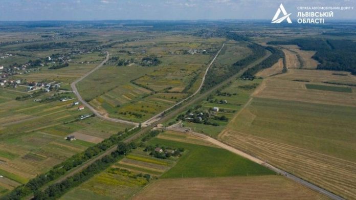 На Львівщині розпочинають реконструкцію дороги між Жовквою та Кам’янкою-Бузькою На Львівщині розпочинають реконструкцію дороги між Жовквою та Кам’янкою-Бузькою