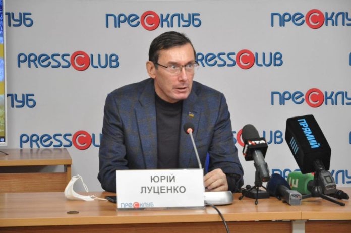 Юрій Луценко закликав львів’ян не голосувати за чинного мера та пригадав корупційні скандали його команди Юрій Луценко закликав львів’ян не голосувати за чинного мера та пригадав корупційні скандали його команди