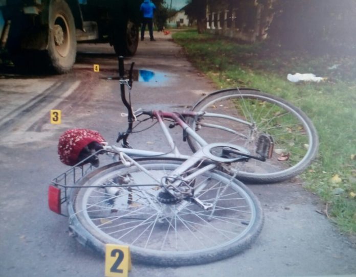На Стрийщині вантажівка наїхала на велосипедистку: жінку госпіталізували На Стрийщині вантажівка наїхала на велосипедистку: жінку госпіталізували
