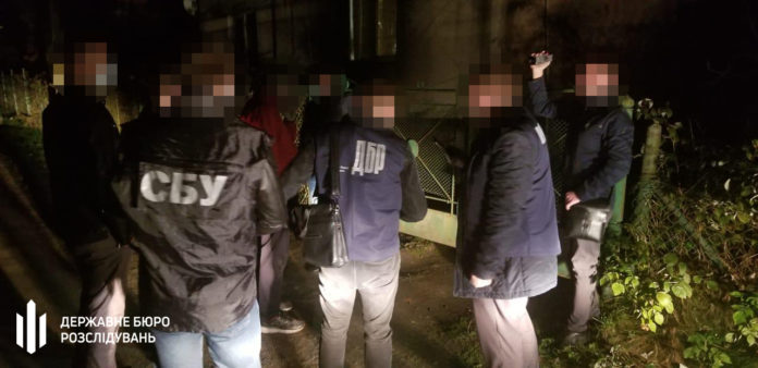 На Львівщині ДБР затримало посадовця лісгоспу за незаконний збут деревини На Львівщині ДБР затримало посадовця лісгоспу за незаконний збут деревини