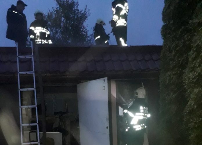 Червоноград: вогнеборці гасили пожежу в цегляній бані Червоноград: вогнеборці гасили пожежу в цегляній бані