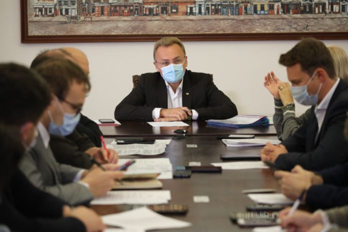 У Садового обіцяють відновити дитсадок на вулиці Панаса Мирного У Садового обіцяють відновити дитсадок на вулиці Панаса Мирного