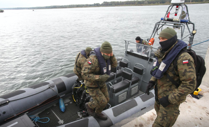У Польщі влада евакуювала понад 7 сотень жителів для знешкодження бомби часів війни У Польщі влада евакуювала понад 7 сотень жителів для знешкодження бомби часів війни