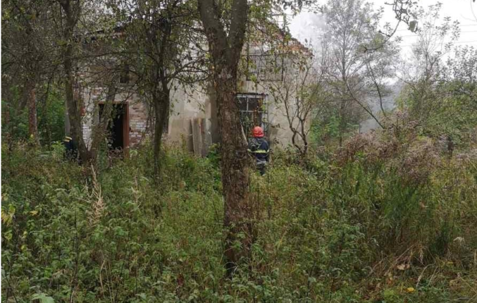На Яворівщині згорів будинок (фото) На Яворівщині згорів будинок (фото)