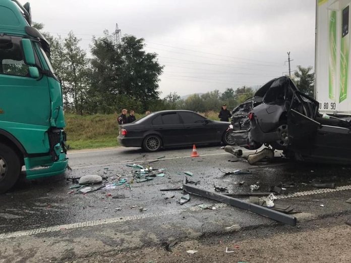 На Львівщині внаслідок ДТП загинув водій легковика На Львівщині внаслідок ДТП загинув водій легковика