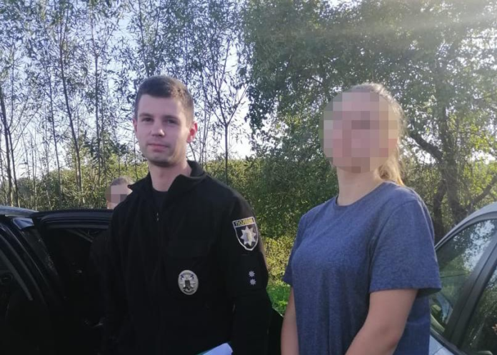 У Жовківському районі поліцейські спільно з громадянами розшукали 16-річну дівчину, яка заблукала у лісі У Жовківському районі поліцейські спільно з громадянами розшукали 16-річну дівчину, яка заблукала у лісі