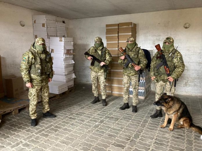 На Львівщині виявили алкогольно-тютюнові склади фальсифікаторів-контрабандистів На Львівщині виявили алкогольно-тютюнові склади фальсифікаторів-контрабандистів