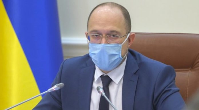 Шмигаль закликав українців приходити на вибори з власною ручкою Шмигаль закликав українців приходити на вибори з власною ручкою