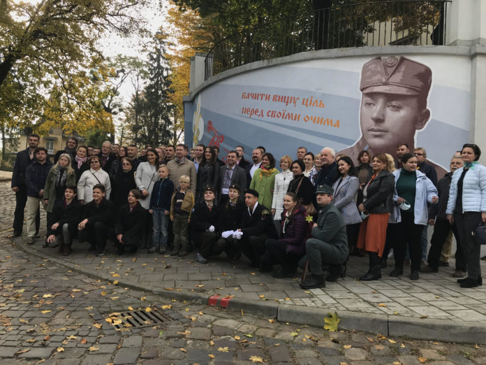 У Львові відкрили мурал «Петро Франко. Повернення (з) легенди» У Львові відкрили мурал «Петро Франко. Повернення (з) легенди»