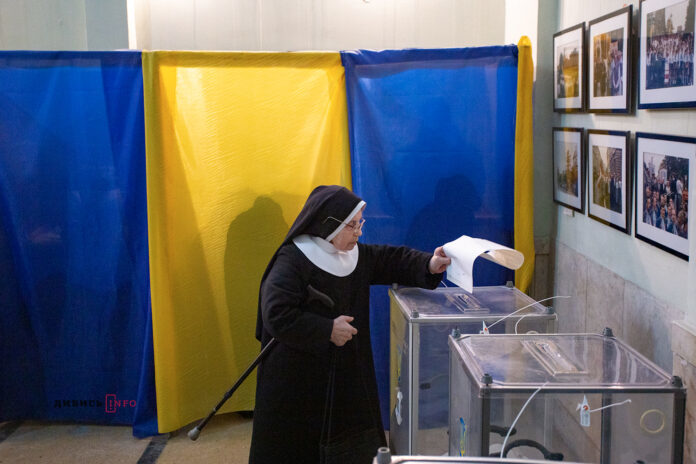 У КВУ назвали п’ять головних проблем і порушень на місцевих виборах У КВУ назвали п’ять головних проблем і порушень на місцевих виборах
