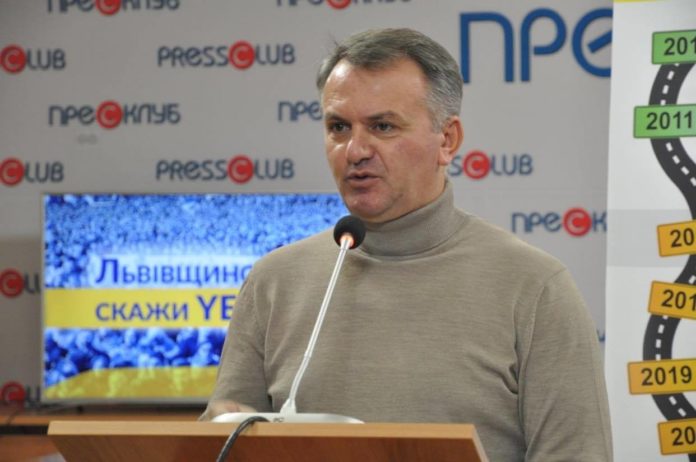 Львівська влада порушує закон та приховує документи про ремонт вулиці Бандери, — Синютка Львівська влада порушує закон та приховує документи про ремонт вулиці Бандери, — Синютка