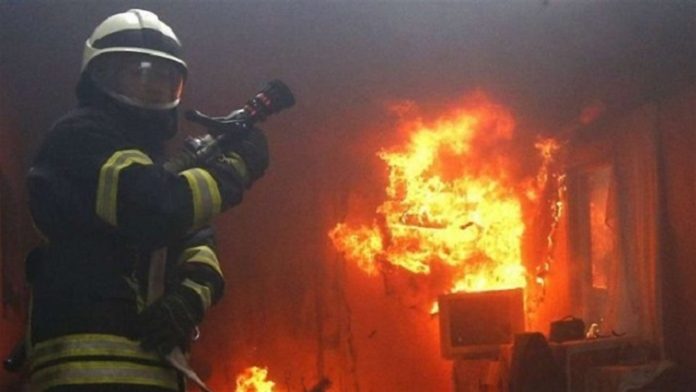 Під час пожежі в Новому Роздолі вогнеборці врятували власника квартири Під час пожежі в Новому Роздолі вогнеборці врятували власника квартири