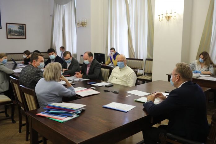 У Львові скасували вихідні до кінця листопада У Львові скасували вихідні до кінця листопада